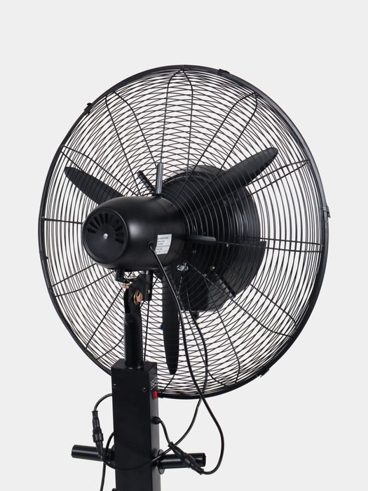 Вентилятор с функцией распыления воды Emerald Industrial Mist Fan.