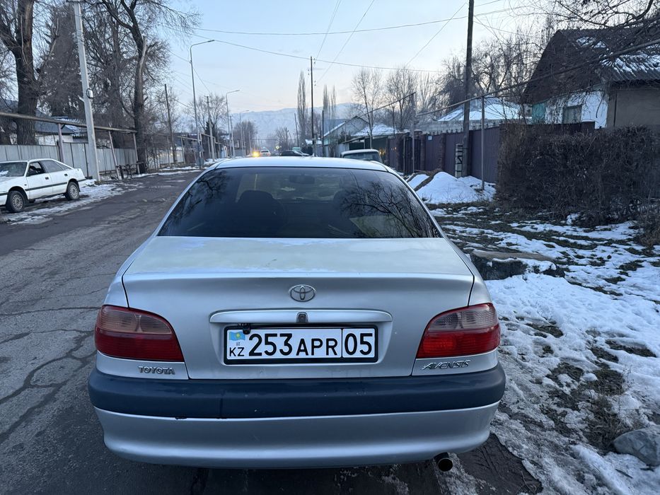 Tayota avensis