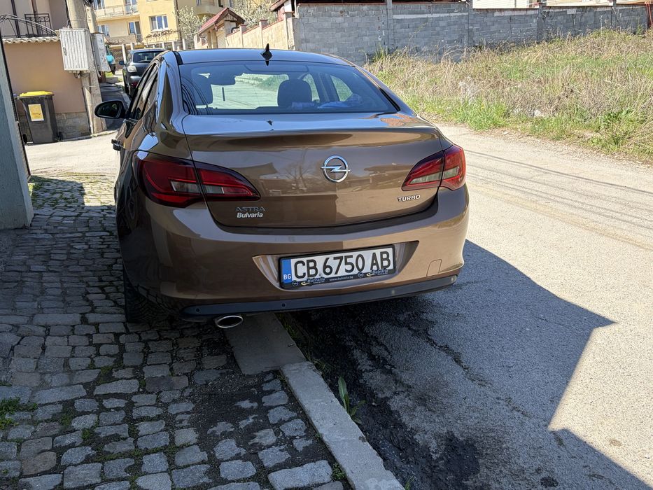 Opel Astra J 1.4T автомат 108000км