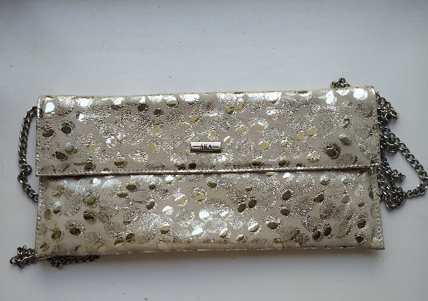 Продам вечернюю сумку