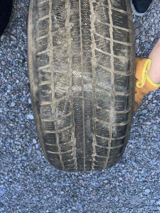Продаются шины 215/60 R16