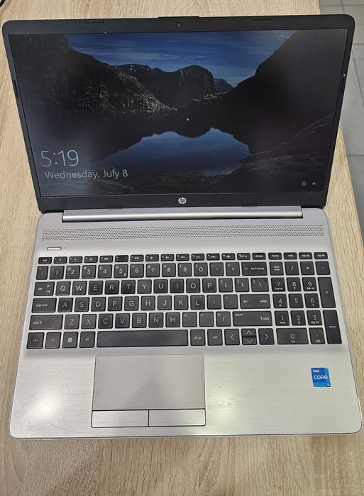 Laptop HP 250 G8 i5-1135G7 16gb 512ssd