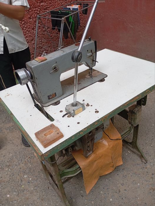 Тикув машинаси сотилади