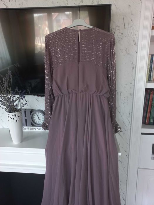 Rochie ASOS cu margele aplicate