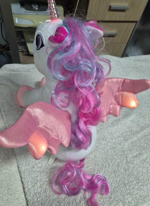 Vand jucarie Luana Unicornul De Pluș