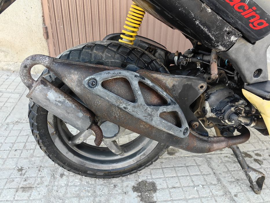 На Части Aprilia SR50