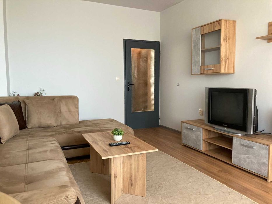 Дава се под наем Тристаен апартамент в Варна, Автогара - 77 кв.м за 510 € - Снимка #2