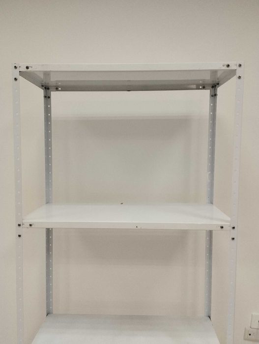 Стелажи - оборудване за склад или магазин