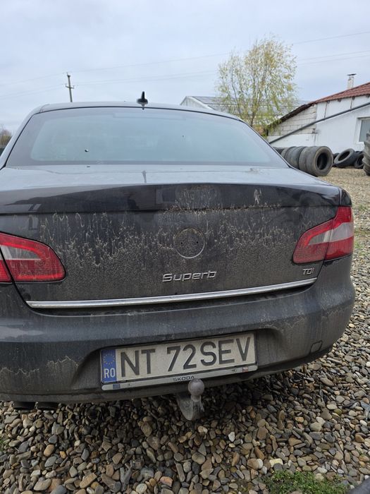De vânzare! Skoda Superb 2011 2.0 diesel Avariată