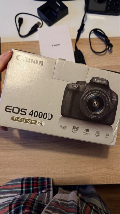 фотоапарат Canon EOS 4000D