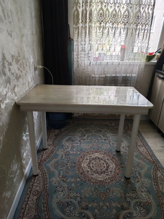 Продам стол кухонный, раздвижной!