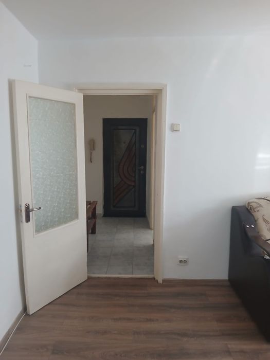 Inchiriez apartament 2 camere