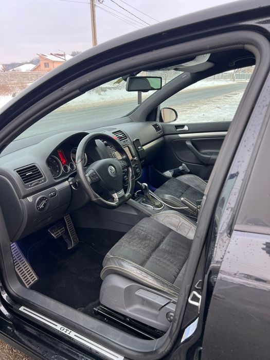 Golf 5 GTi ed30 PIRELLI