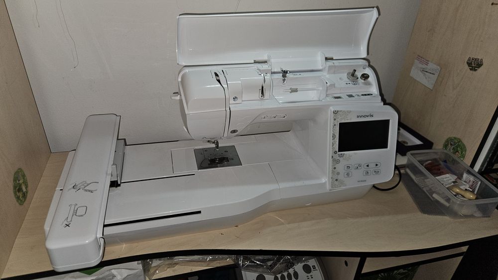 Masina de brodat INNOVIS aproape noua. OKAZIE!