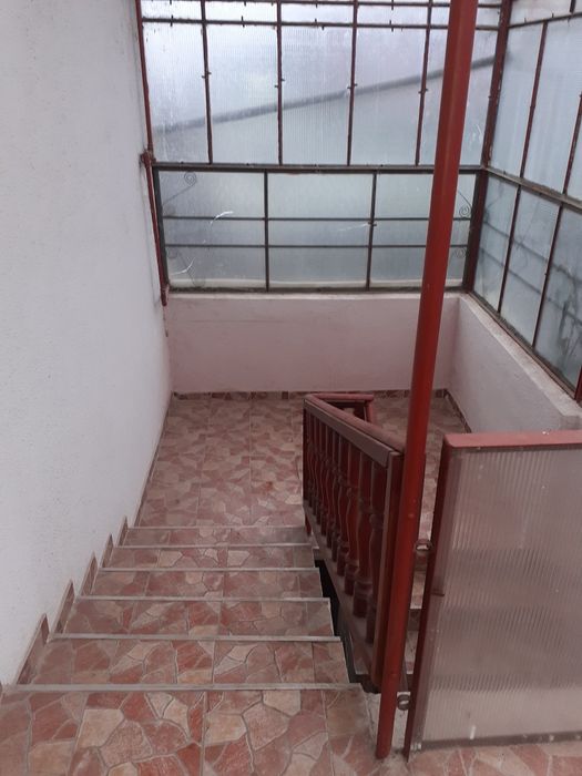 Apartamnet la caaa de inchiriat