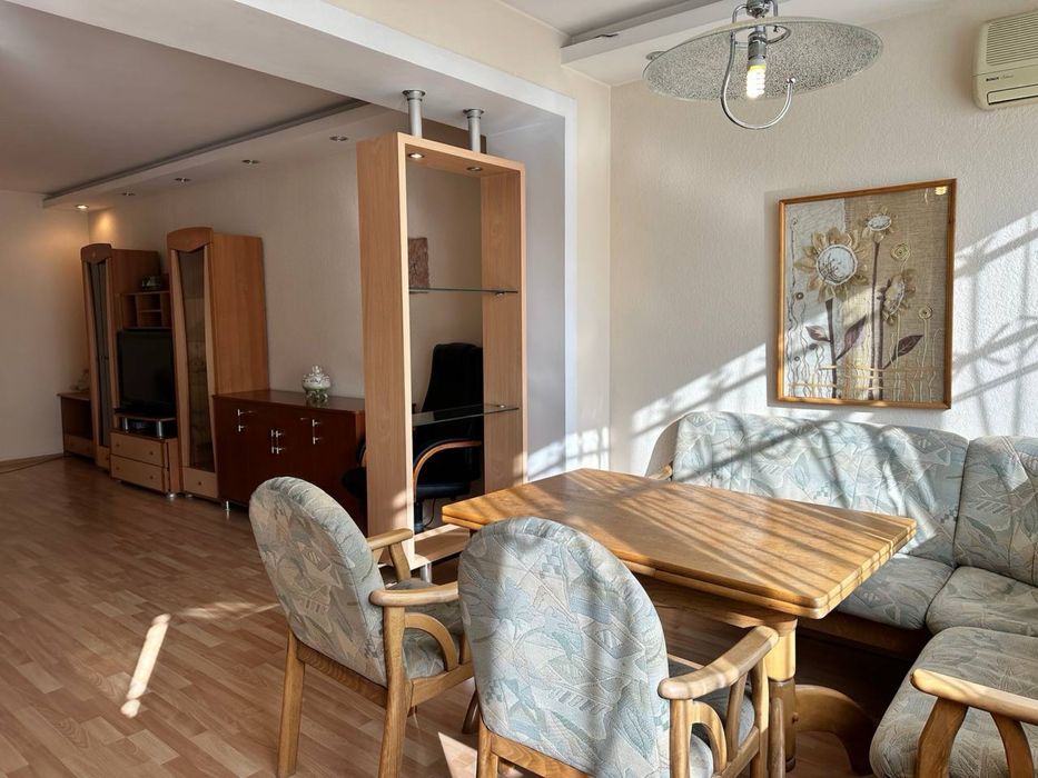 Мирзо улугбекский район. Дархан. Продается 3х ком каартира. Спецплан