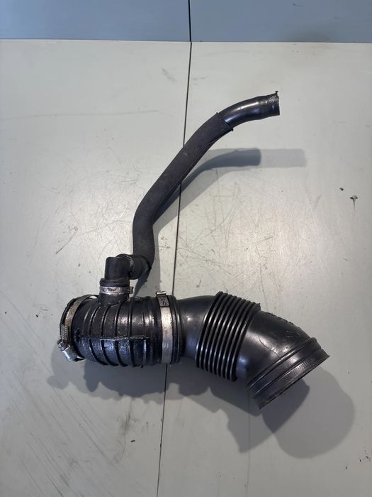 Conducta admisie aer zsB4E0145711 Audi A8 2006