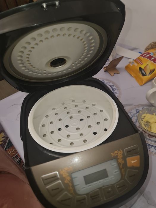 Мультиварка,бу,в отличном состоянии