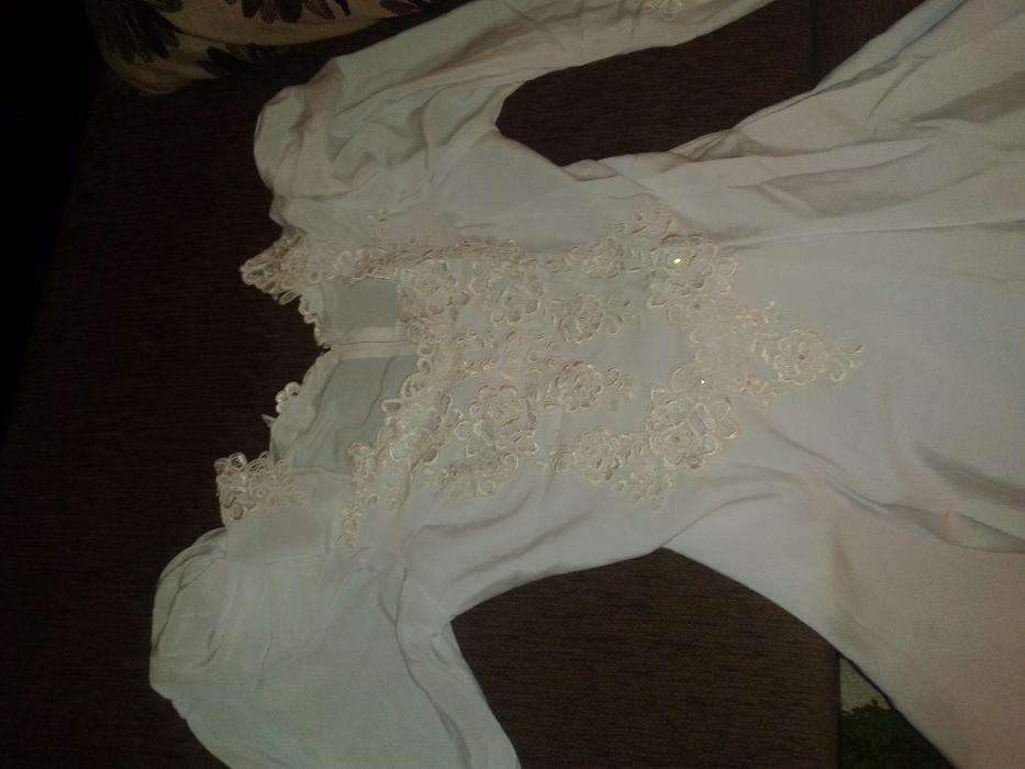 rochie mireasa model frumos