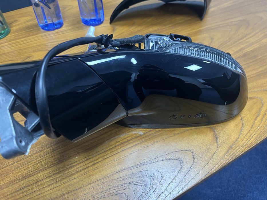 Продам левое зеркало хончи