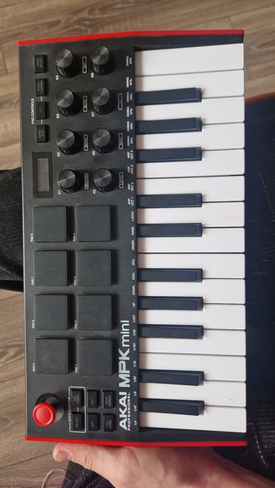 AKAI professional mpk mini mk2