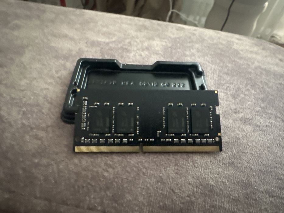 СРОЧНО ПРОДАМ ddr4 8G 2666