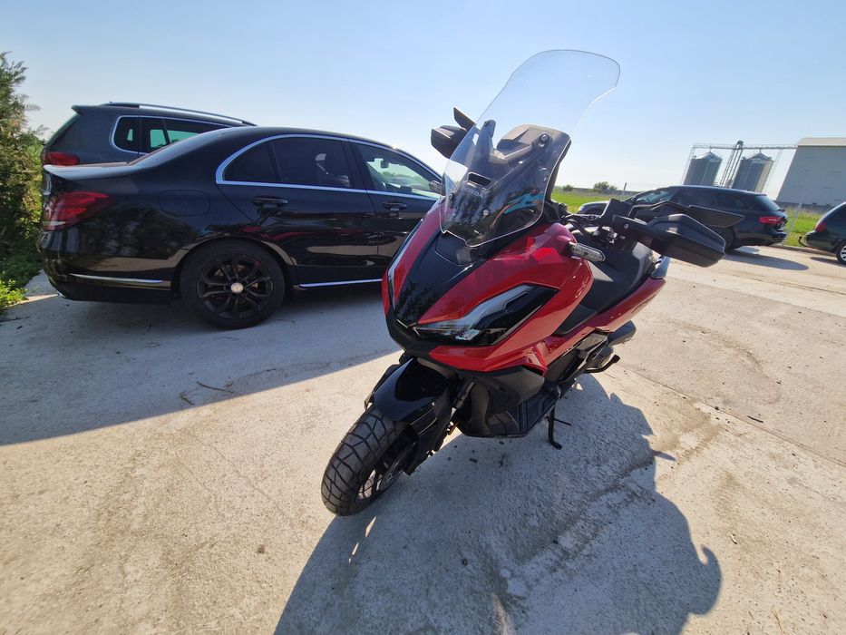 Hondq Adv 350 an 2025 6000 euro