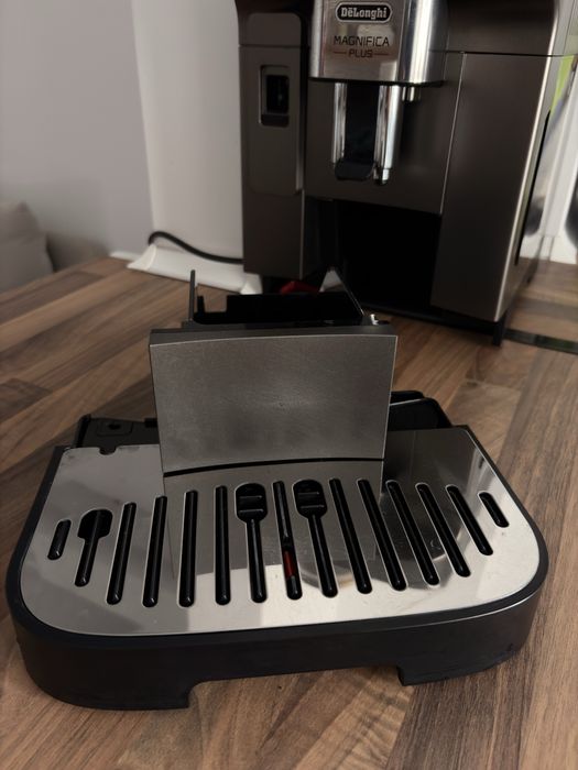 Espressor De’Longhi Magnifica Plus ECAM 320.70.TB – Automat