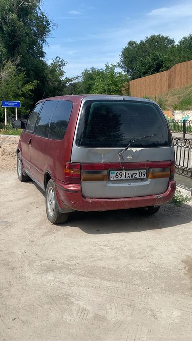 Продаю Ниссан Серену