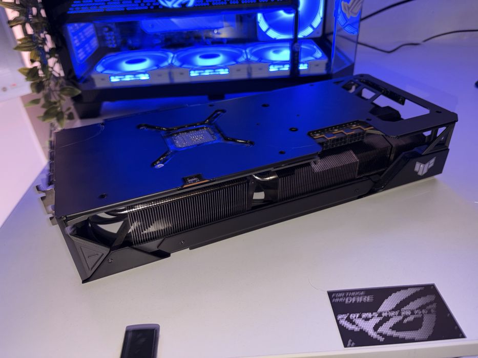 Placă video RX 7900XT Asus