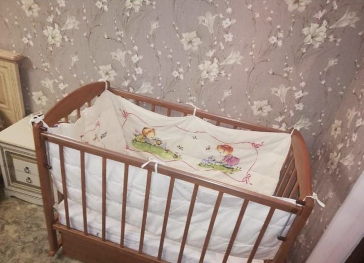 Детская кровать с матрасом