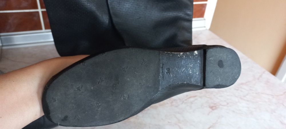 Черни тънки  ботуши