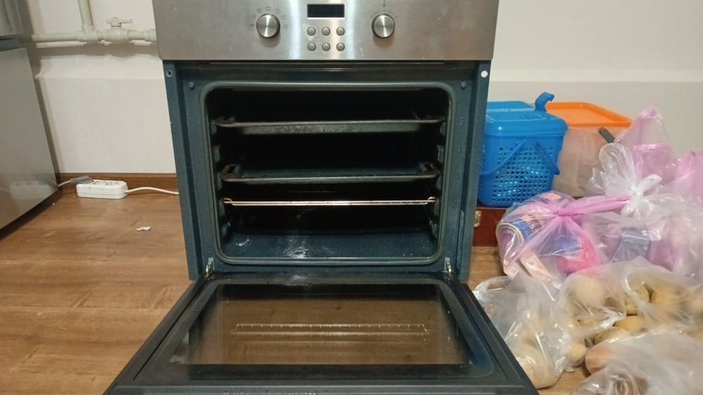 Духовой шкаф Samsung