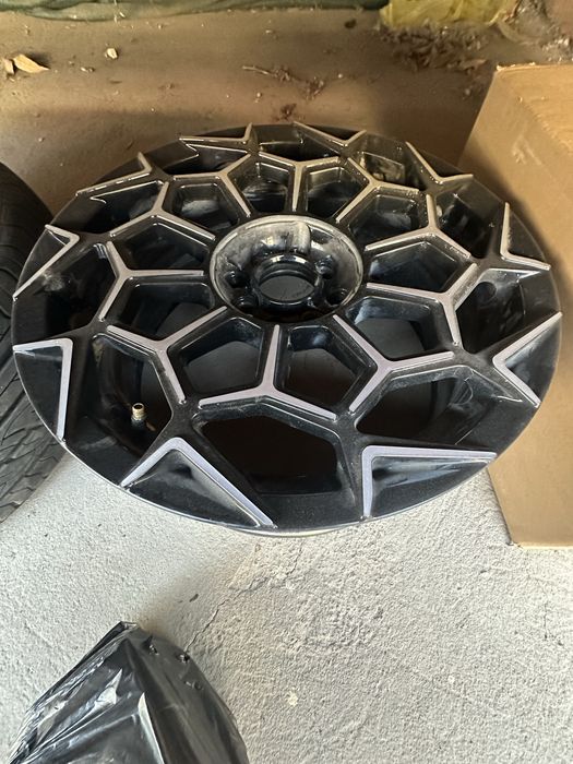 Forgitto saka diska 17 sotiladi 4 tasi 120$