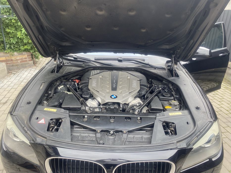 BMW 750 F02 2009год