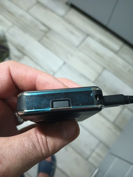 Vând telefon LG KU 990i