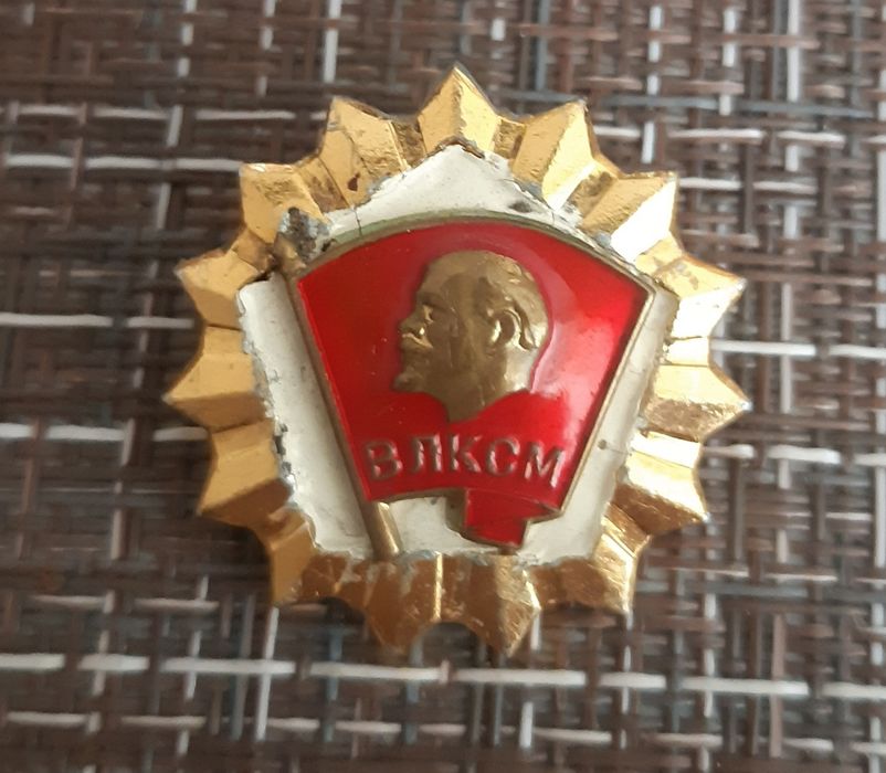 Продам значок для коллекции.