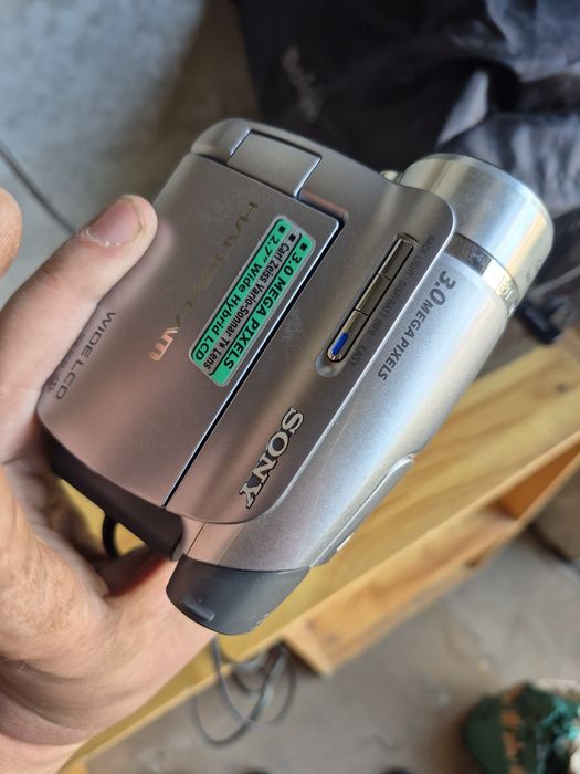 Sony Handycam DCR-HC94.