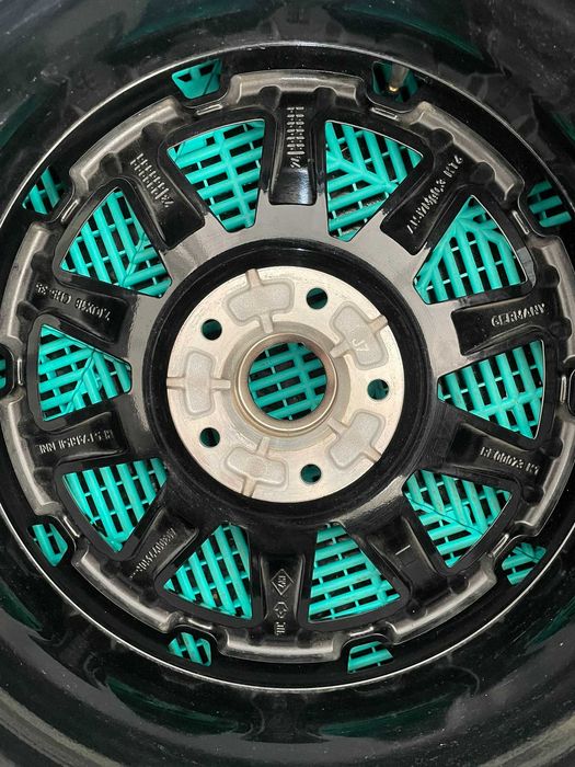 Jante noi R18 anvelope noi allseason 195 60 R18 Renault Megane E Tech