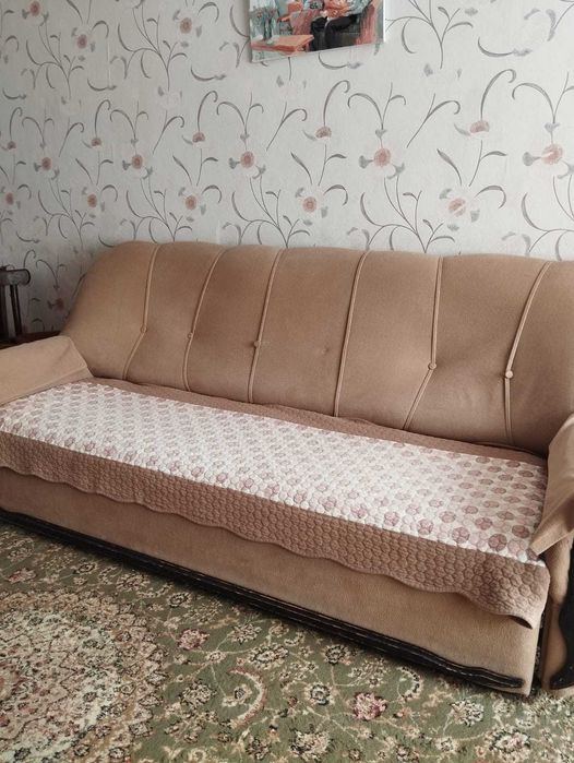 Отдам безвозмездно! Диван и кресла.