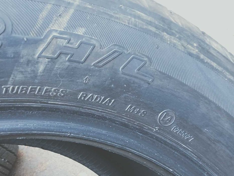 Продам две пары шин 255/55/R18