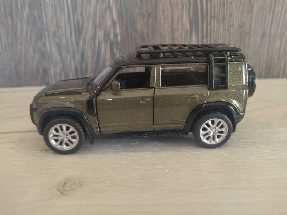 Метална количка Land Rover Defender 110 !!!