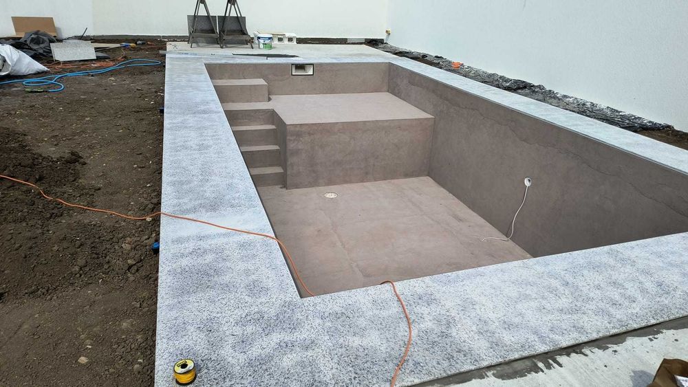 Executam Piscine la Cheie
