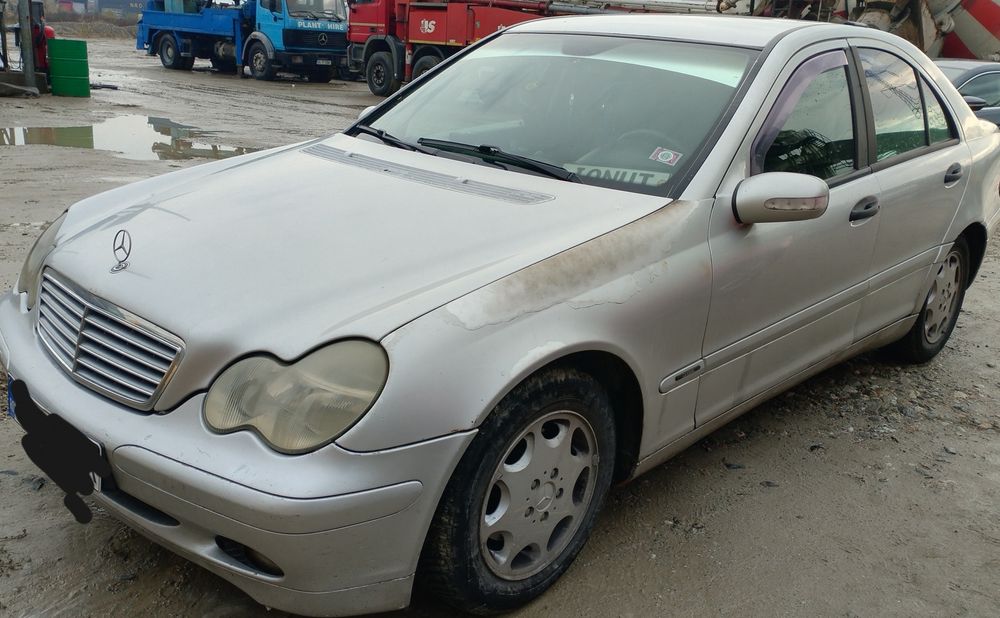 Carlig haion turbo injector capota bara usa utie motor mercedes c200 A