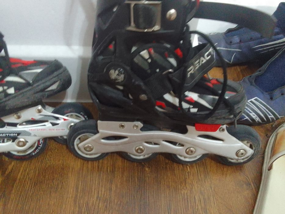 Ролики красный от 26-31 размер регурилуется