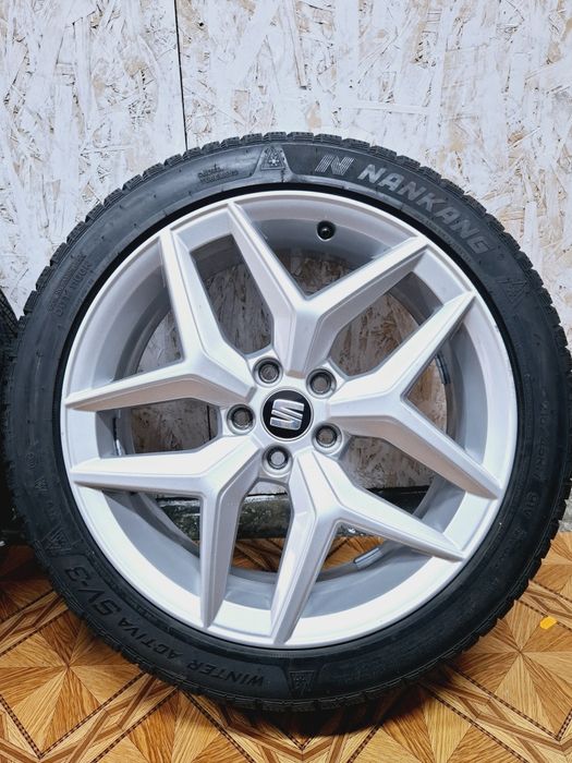 Set Jante cu anvelope iarna  215 45 17 Originale Seat Ibiza 6F R17