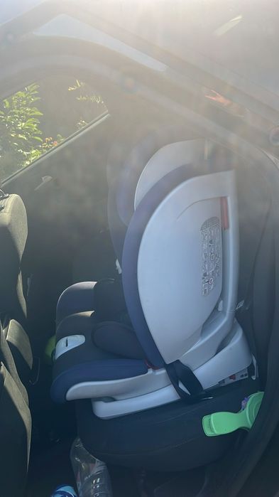 Scaun auto pentru copii cu poziție de somn