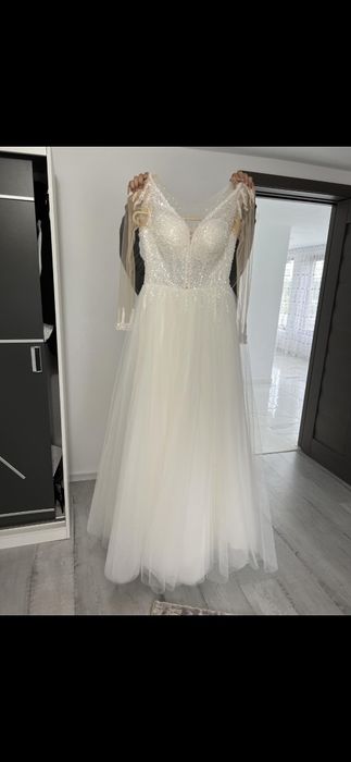Vand rochie de mireasa