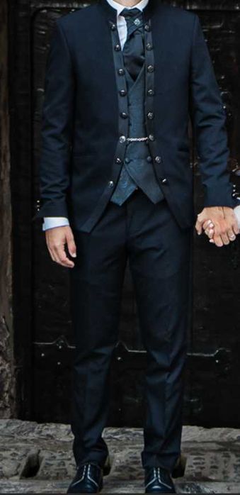 Vând costum mire Pasha Men's Wear set complet + pantofi