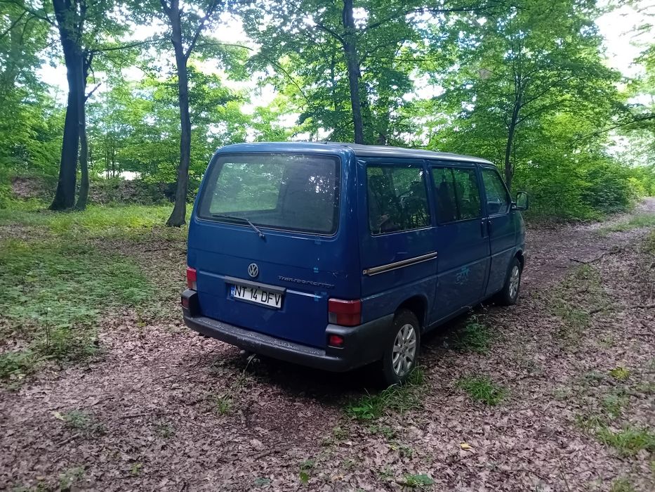 Vând  transporter T4 an 2003 in stare foarte bună  preț  3500euro